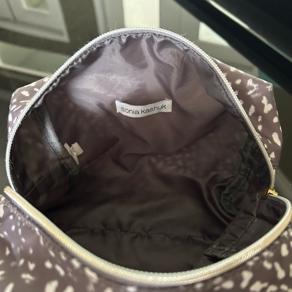 Makeup bag - Picture 3 of 3